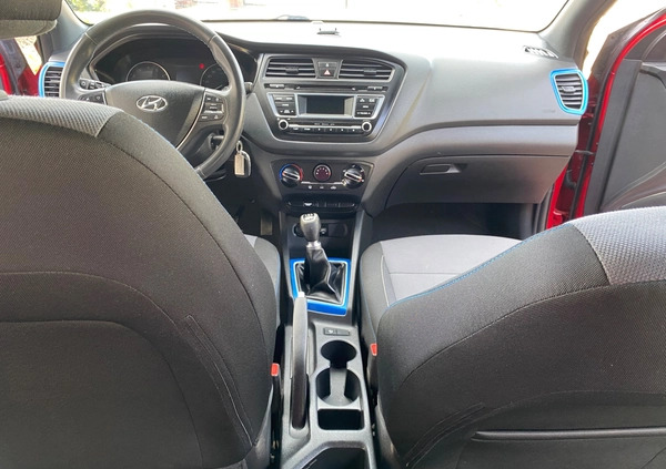 Hyundai i20 cena 37600 przebieg: 107000, rok produkcji 2016 z Dębica małe 562
